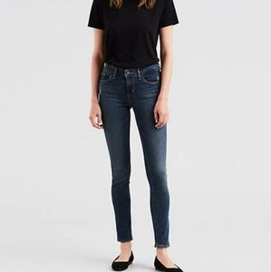 Levis dark wash skinny jeans